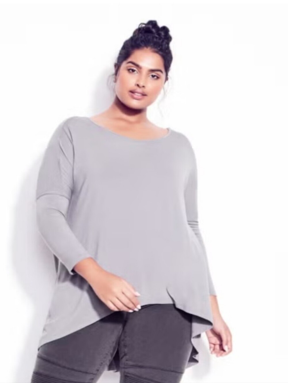 ZIM & ZOE  Gray Asymmetric Tunic Top